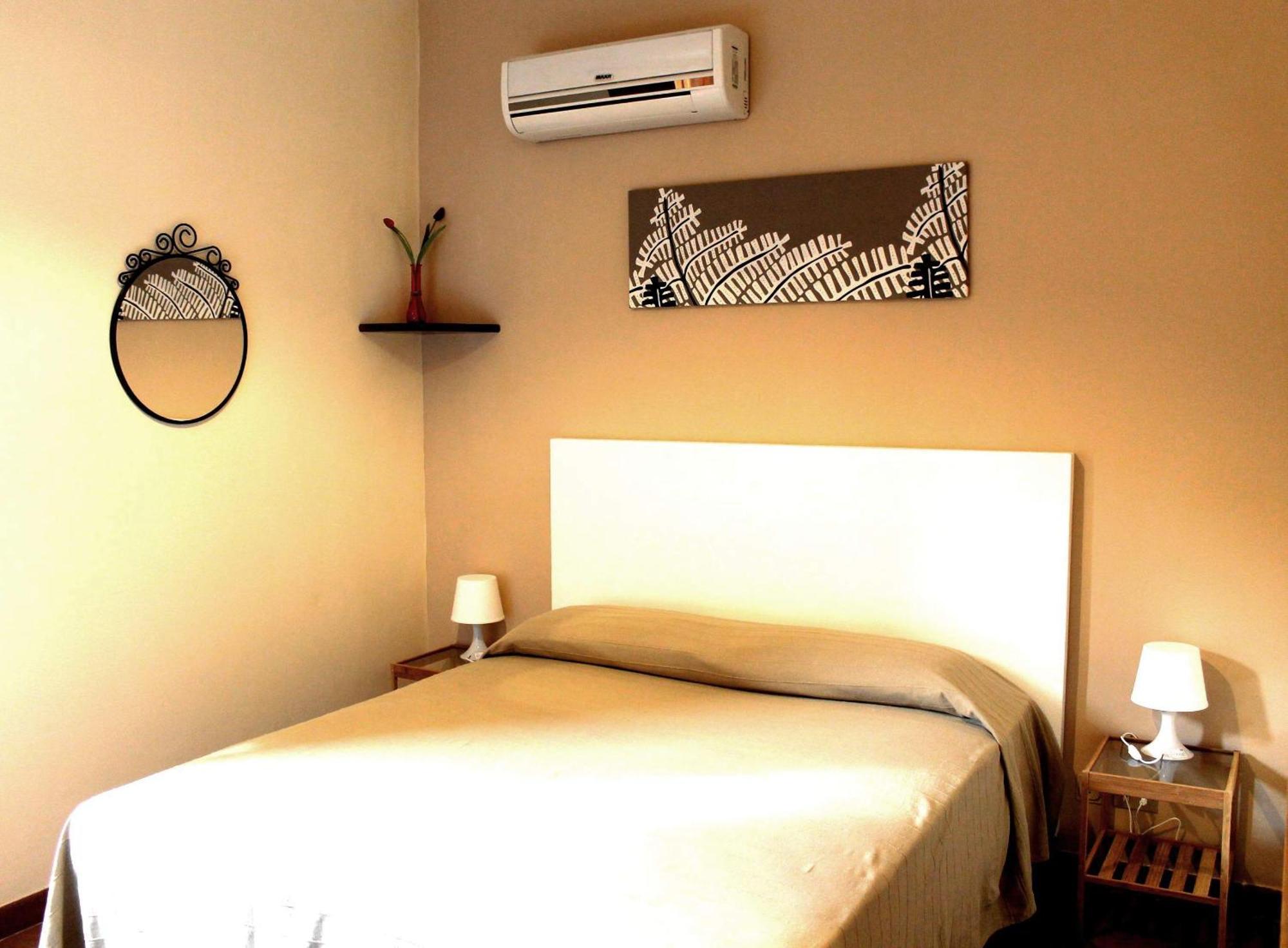 B&B Nettuno Сан-Леоне Номер фото